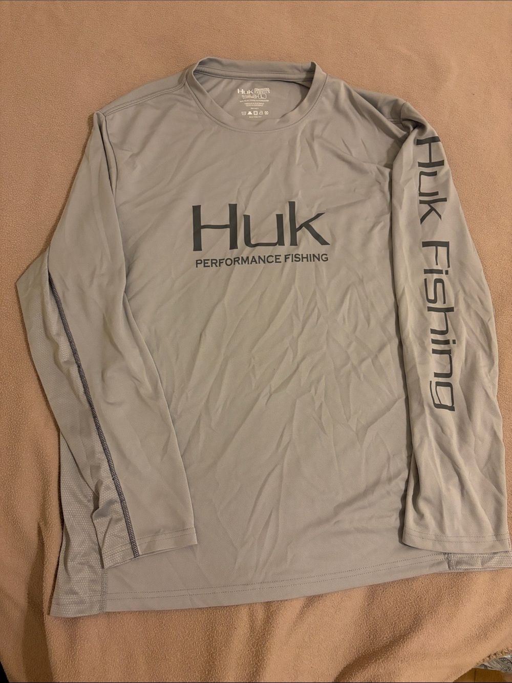 Huk Light Gray Performance Fishing Long-Sleeve Shirt